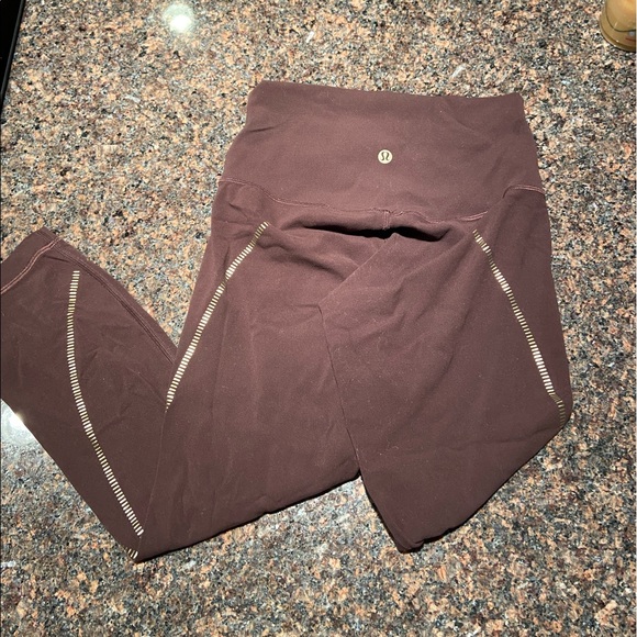 Align High-Rise Crop 21" *Gold - Picture 5 of 5